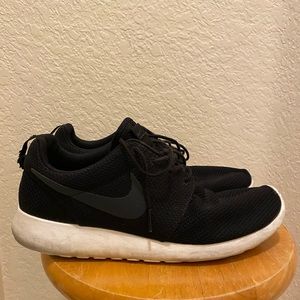 Nike Roshe Run - Black